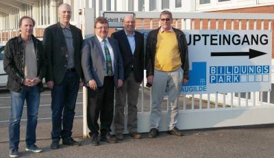 Letzte Woche Donnerstag (19.3.) besuchte unsere Fraktion die Aufbaugilde Heilbronn gemeinntzige GmbH. Vielen Dank an die Geschftsfhrung, Hans-Albrecht Finkbeiner und Reiner Kndler, sowie an den Vorsitzenden der Aufbaugilde Heilbronn-Franken e. V., Hansjrg Apprich, fr das Gesprch!