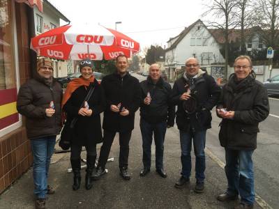 v.l.n.r (BBR=Bezirksbeirat)
Rouven Walter (Schriftfhrer)
Verena Schmidt (Internetbeauftragte, Presse, BBR) Lars Dietrich (1. Vorsitzender, BBR) Siegfried Dodenhft (2. Vorsitzender, BBR-Sprecher) Alexander Throm MdL Jrg Greiner (Beisitzer, BBR)
