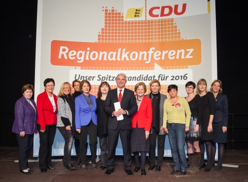 Thomas Strobl im Kreise der Heilbronner Frauen
